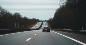 Décrasser son moteur sur autoroute : étape par étape !